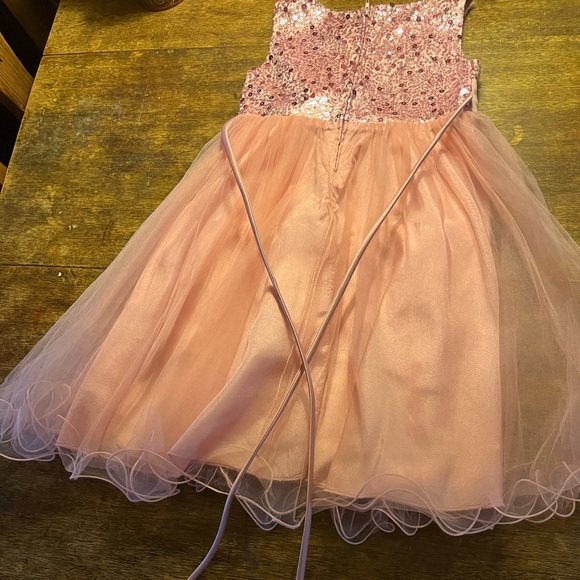 Girls size 5/6 formal dress pink with gauzy full length skirt no brand - Picture 2 of 3
